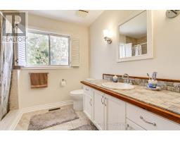 322 Harry Beer Court, Newmarket, ON L3Y8M2 Photo 32