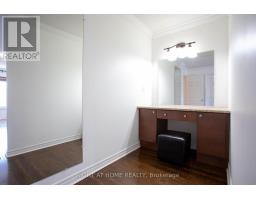 Family room - 11 Littleriver Court, Vaughan, ON L6A0K4 Photo 10
