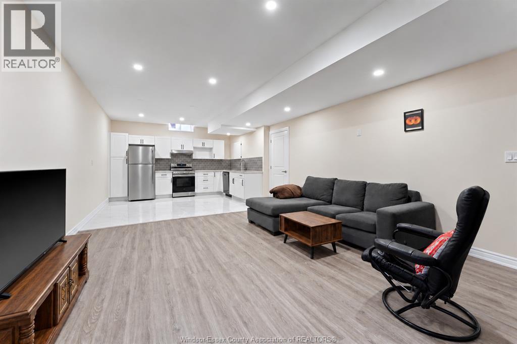 1534 CLEARWATER AVENUE - Image 32