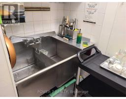 30 Isabella Street, Toronto, ON M4Y1N1 Photo 9