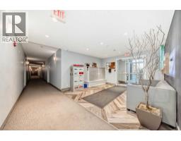 405, 10 Walgrove  SE - photo 32