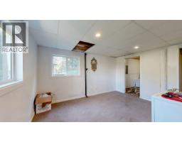 4871 Stewart Road, 108 Mile Ranch, BC V0K2Z0 Photo 12