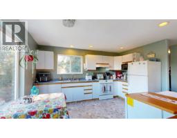Hobby room - 4871 Stewart Road, 108 Mile Ranch, BC V0K2Z0 Photo 8