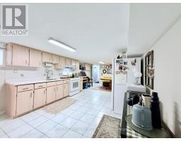 Kitchen - 231 Rosemount Avenue, Toronto, ON M6H2N2 Photo 7
