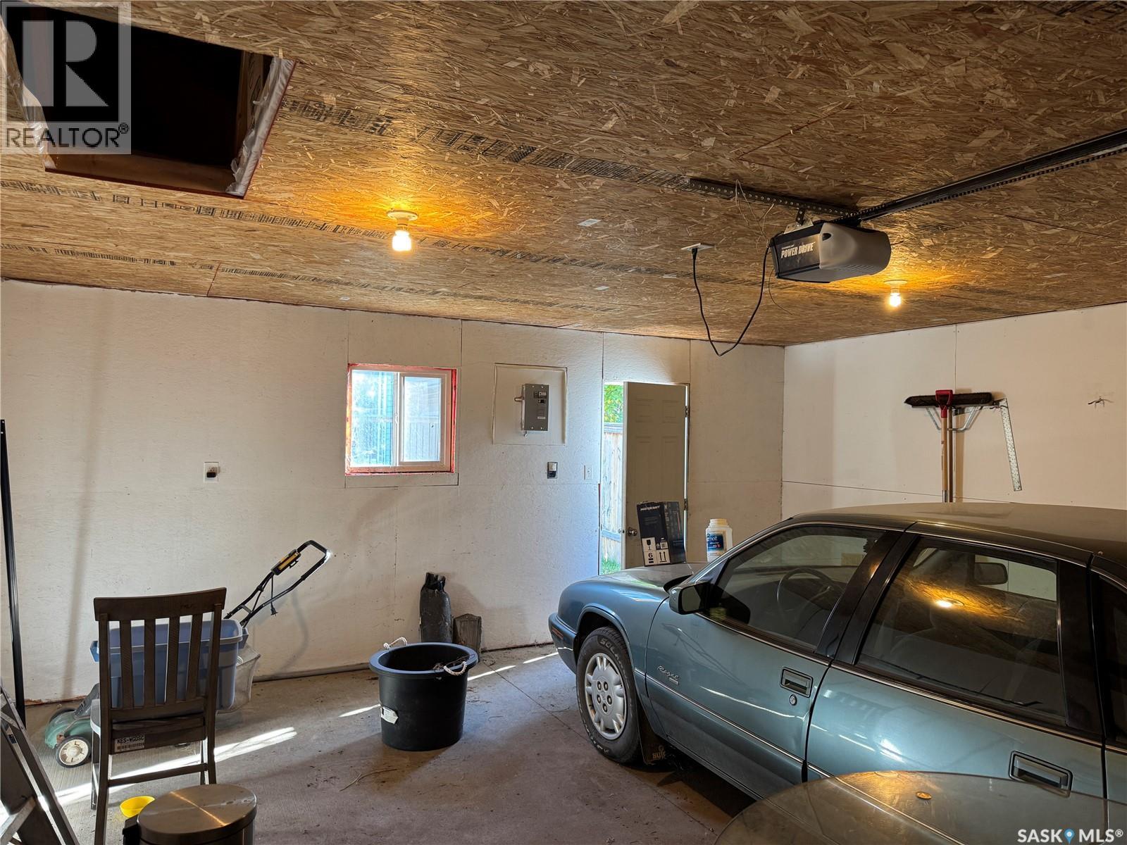 158 East Hampton BOULEVARD - Image 37