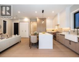 2 4579 W 11th Ave Avenue, Vancouver, BC V6R2M5 Photo 8