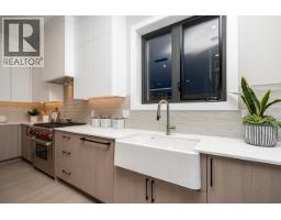 2 4579 W 11th Ave Avenue, Vancouver, BC V6R2M5 Photo 9