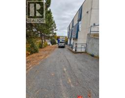 831 Shamrock St, Saanich, BC V8X2V1 Photo 12