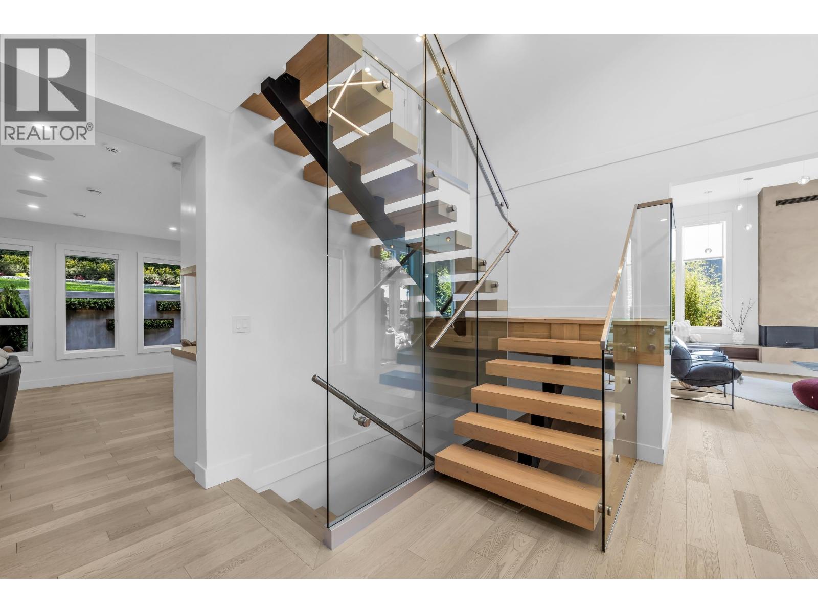 4324 GLENCANYON DRIVE, North Vancouver