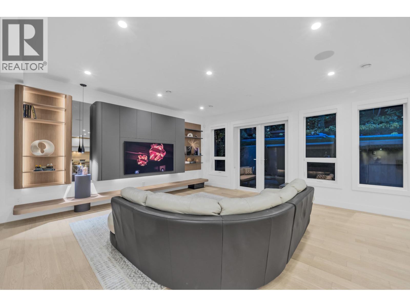 4324 GLENCANYON DRIVE, North Vancouver