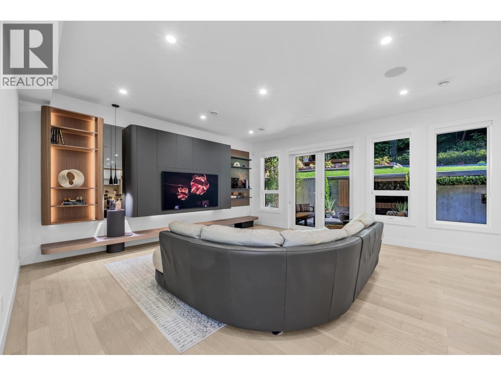 4324 GLENCANYON DRIVE, North Vancouver