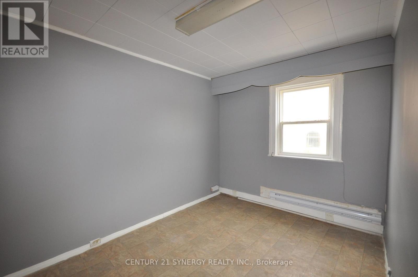 18 Beckwith Street North — photo 30