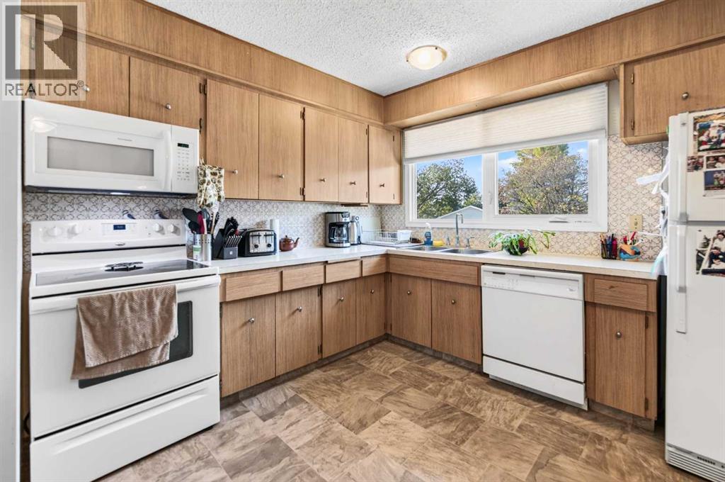 Listing photo – 3419 50 Avenue, Innisfail