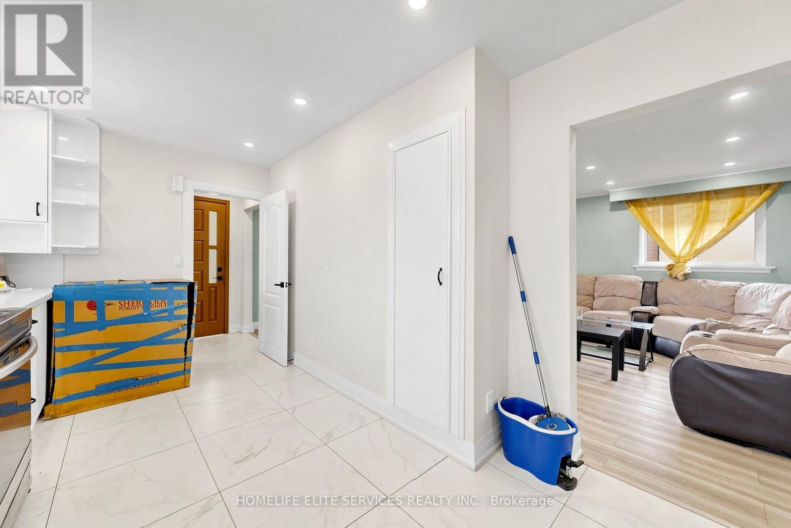 76 Gooderham Drive, Toronto, ON photo 14