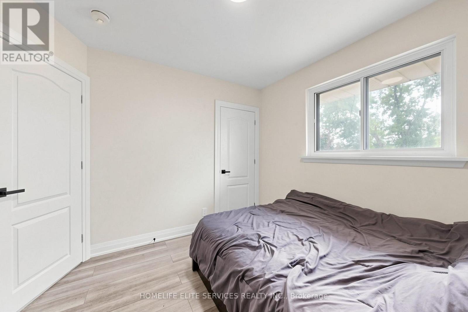 76 GOODERHAM DRIVE - 19
