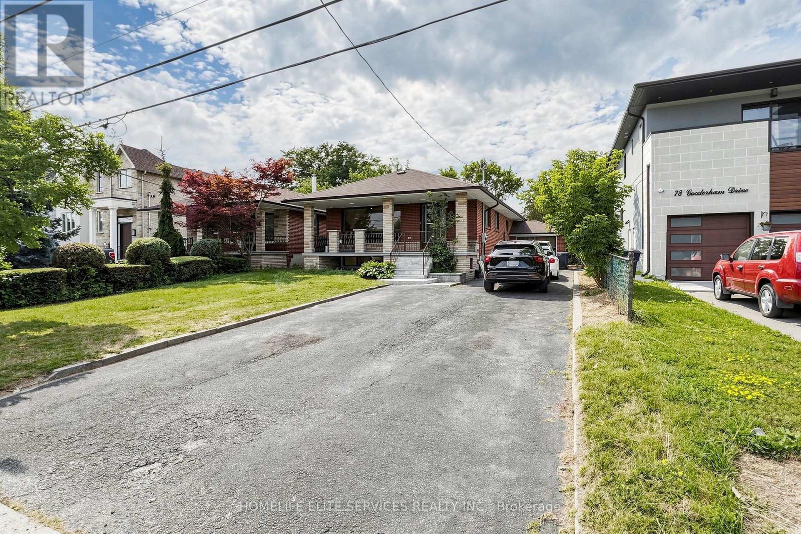 76 Gooderham Drive, Toronto, ON photo 2