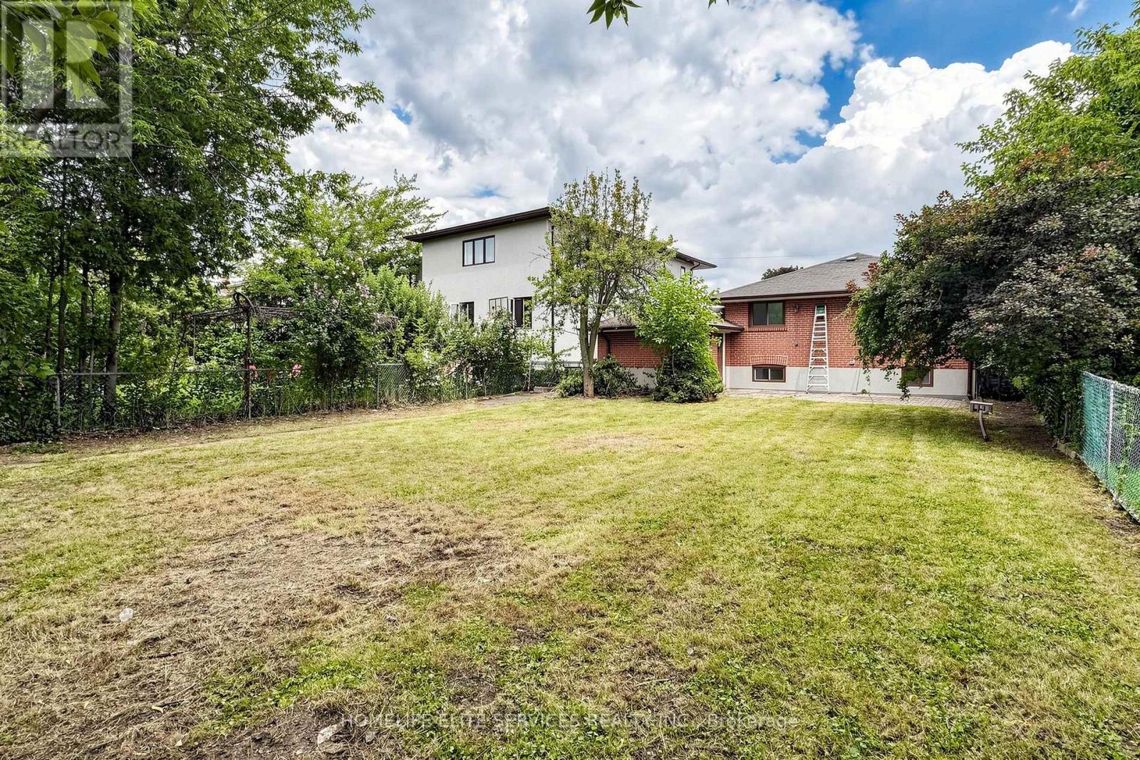 76 GOODERHAM DRIVE - 47
