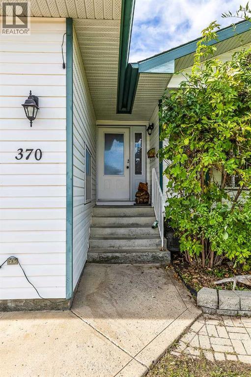 370 Stratton Way SE - 3