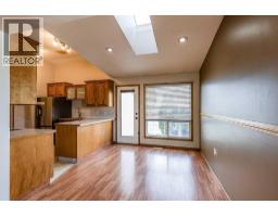 4pc Bathroom - 370 Stratton Way Se, Medicine Hat, AB T1B4M9 Photo 10