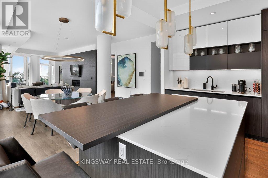 #301 55 PORT STREET E - 12