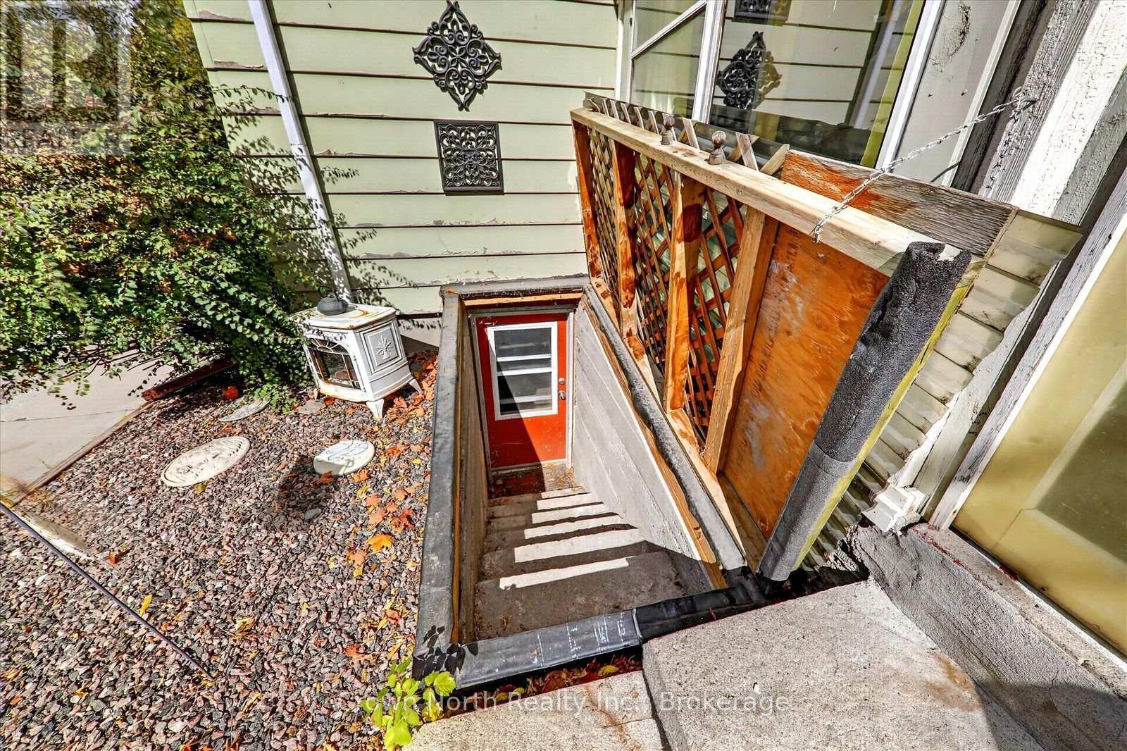 132 GLENGARRY ROAD - 32
