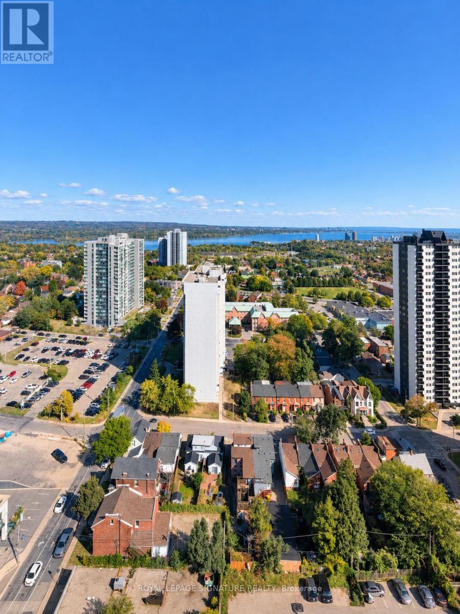 #2110 15 QUEEN STREET S - 9