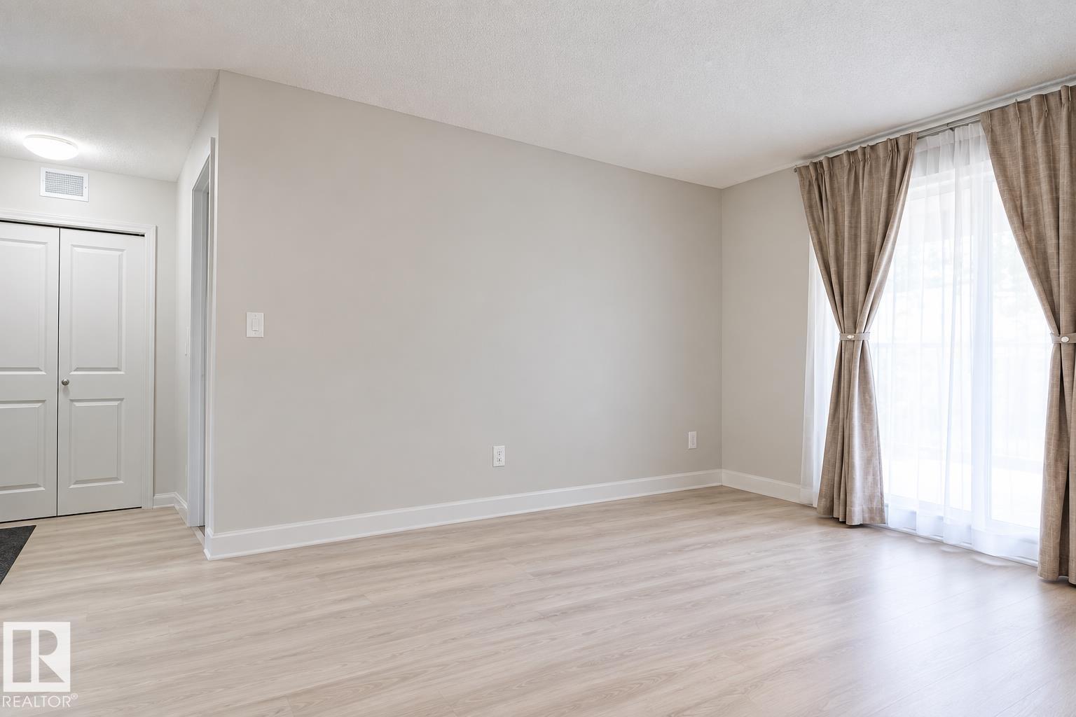 #127 5515 7 AV SW - 6