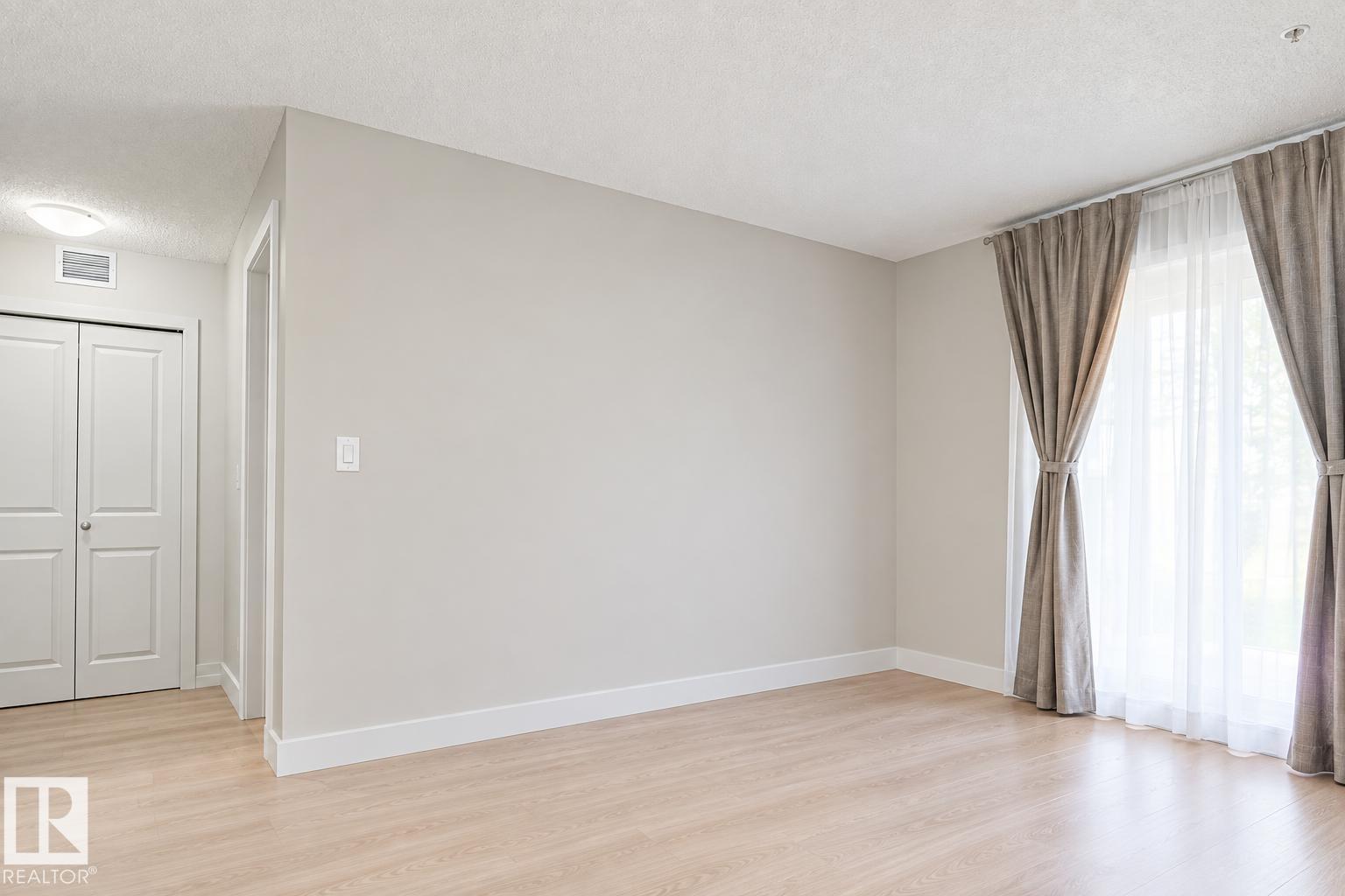 #127 5515 7 AV SW - 8