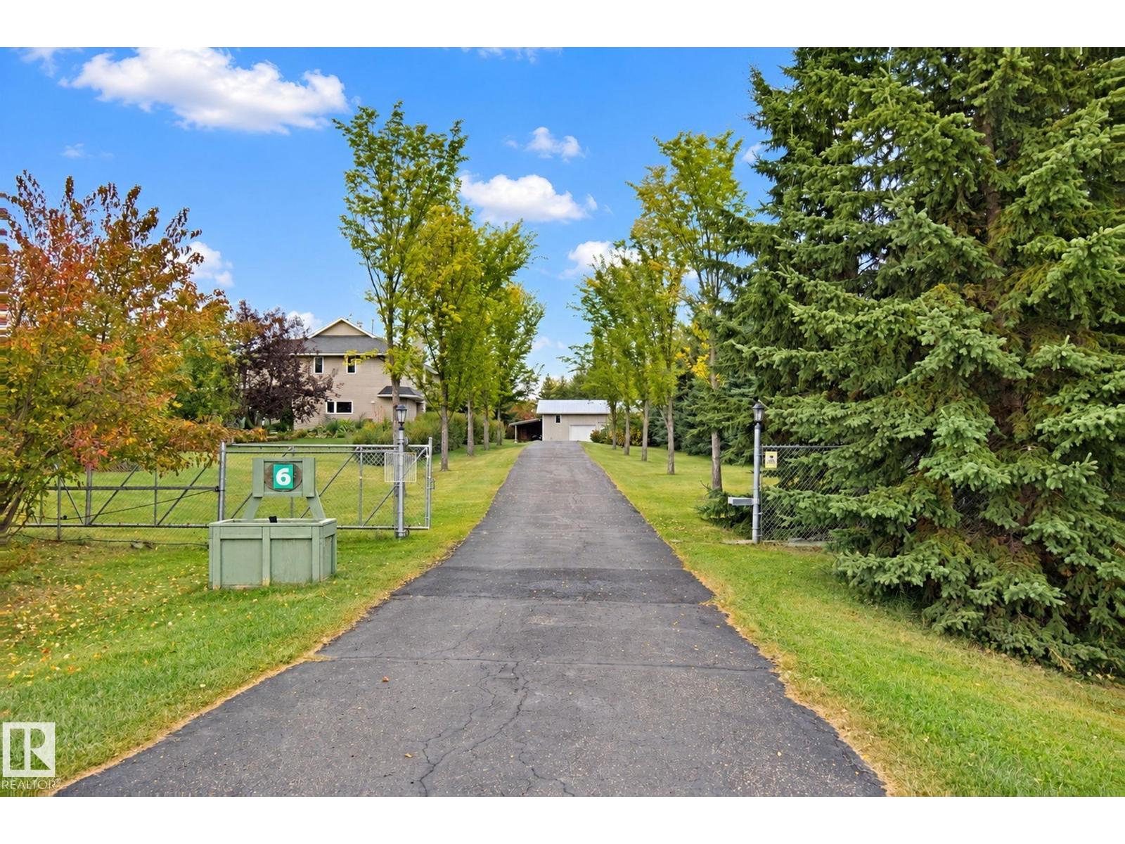 6 ROSENTHAL WY - 61
