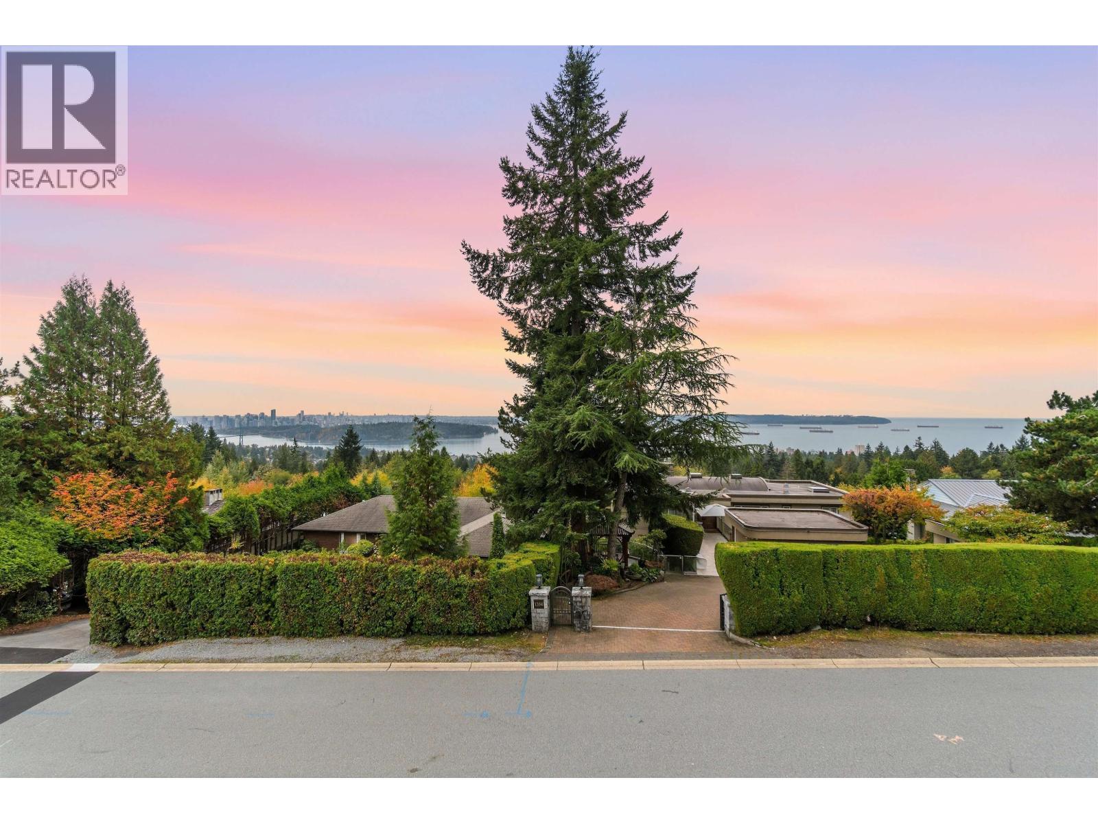 Photo of 1355 TYROL ROAD 25