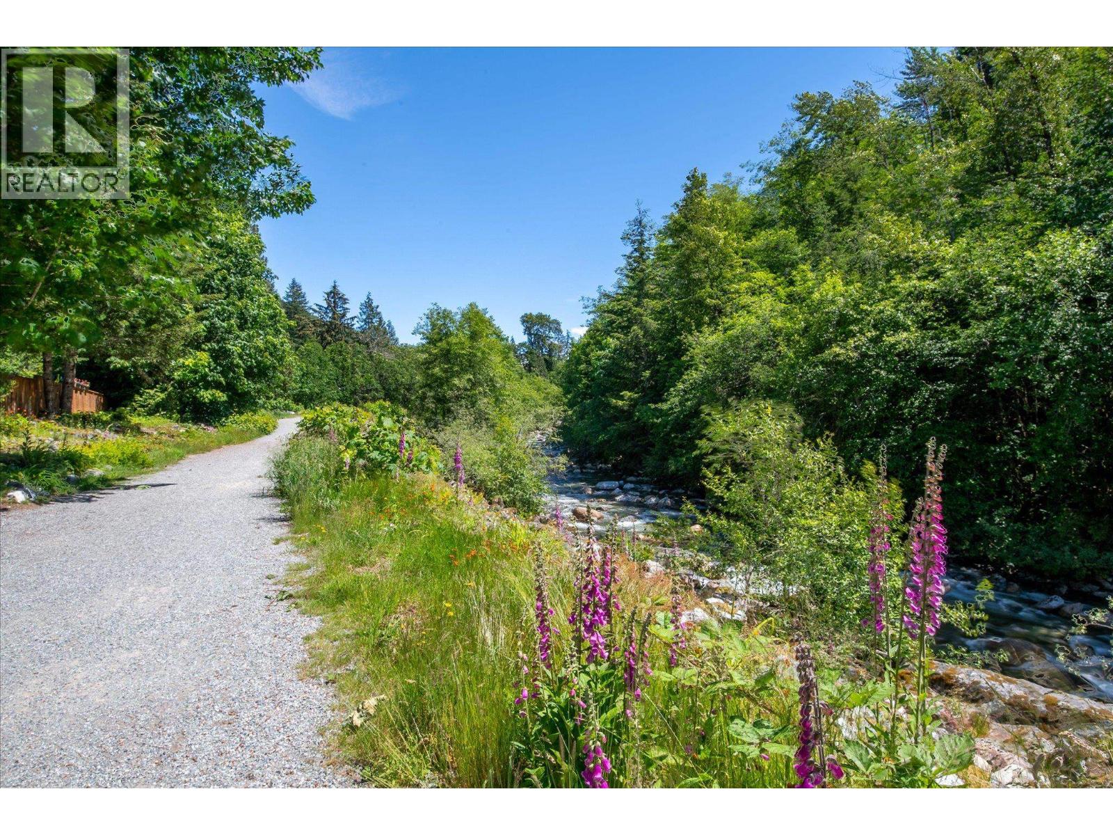 38590 WESTWAY AVENUE, Squamish