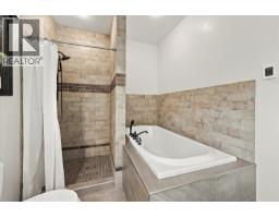 38590 Westway Avenue, Squamish, BC V8B0W4 Photo 21