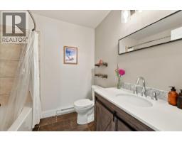 38590 Westway Avenue, Squamish, BC V8B0W4 Photo 24