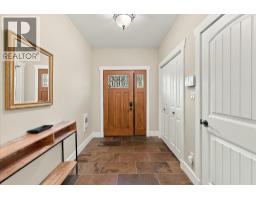 38590 Westway Avenue, Squamish, BC V8B0W4 Photo 28