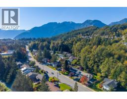 38590 Westway Avenue, Squamish, BC V8B0W4 Photo 37