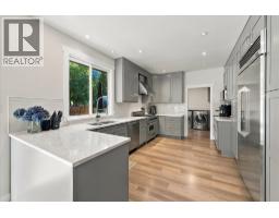 38590 Westway Avenue, Squamish, BC V8B0W4 Photo 8