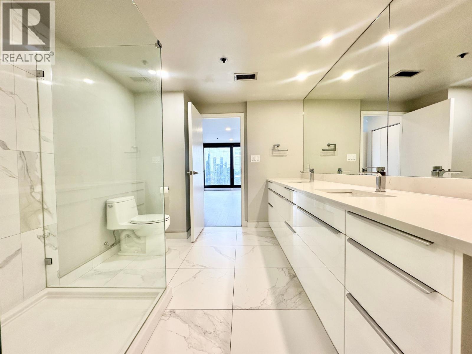 2008 808 NELSON STREET, Vancouver - Image 1