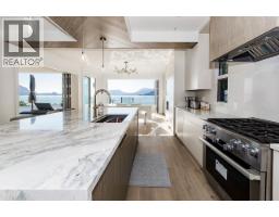 13 Ocean Point Drive, Vancouver, BC V7W3G7 Photo 25