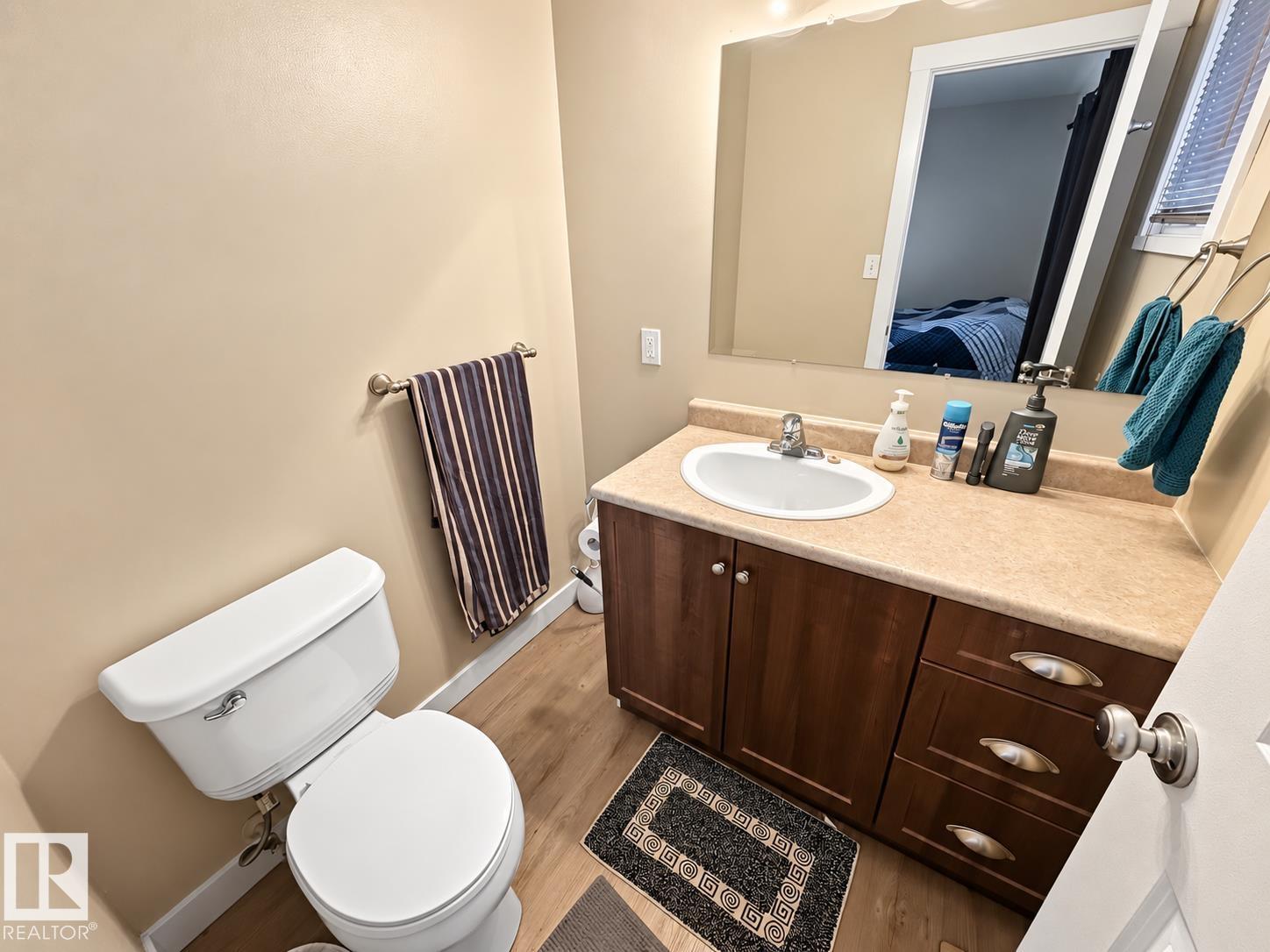 4816 54 ST - 9