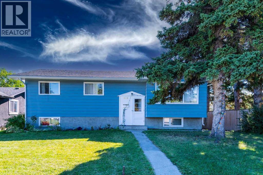 Property for sale at 823 Sabrina Road SW