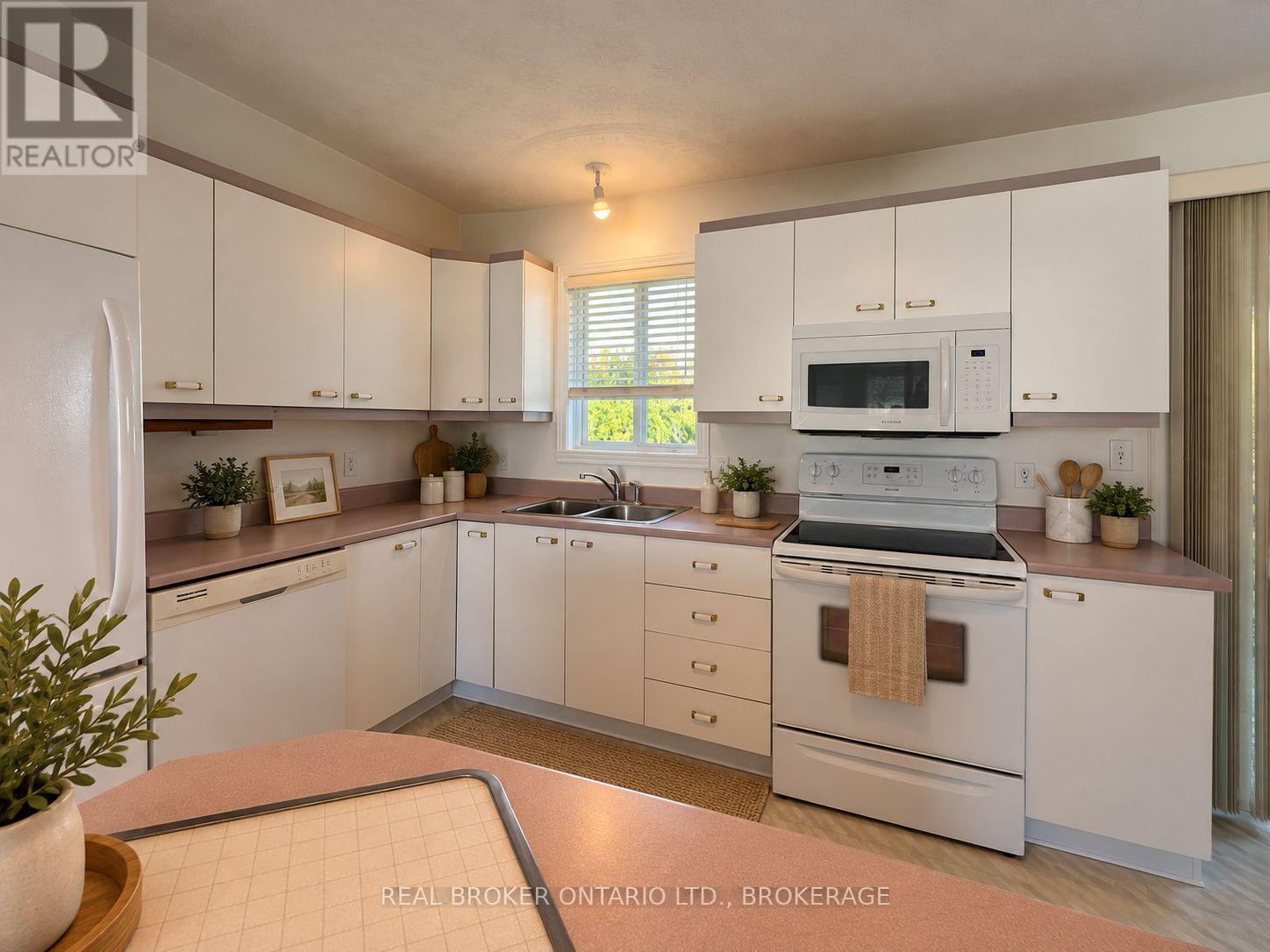 20392 ROY CRESCENT - 8
