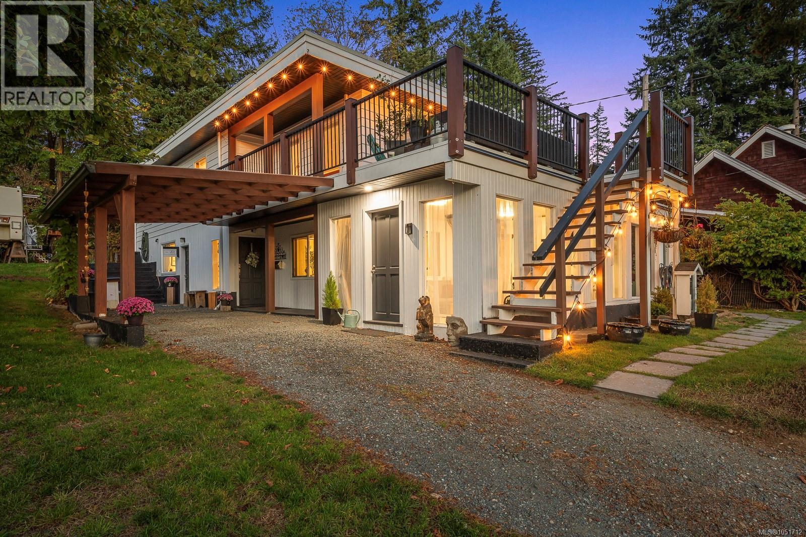 6044 Island Hwy N - 2