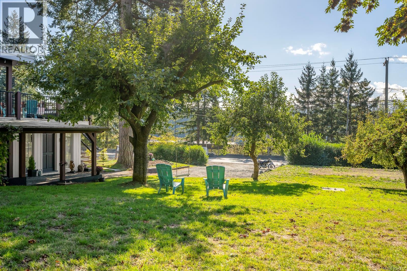 6044 Island Hwy N - 50