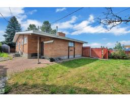 Recreation room - 8803 68a St Nw, Edmonton, AB T6B1T7 Photo 9
