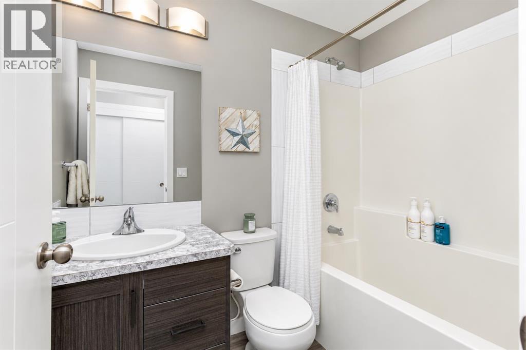 Listing photo – 35 Palmer Circle, Blackfalds