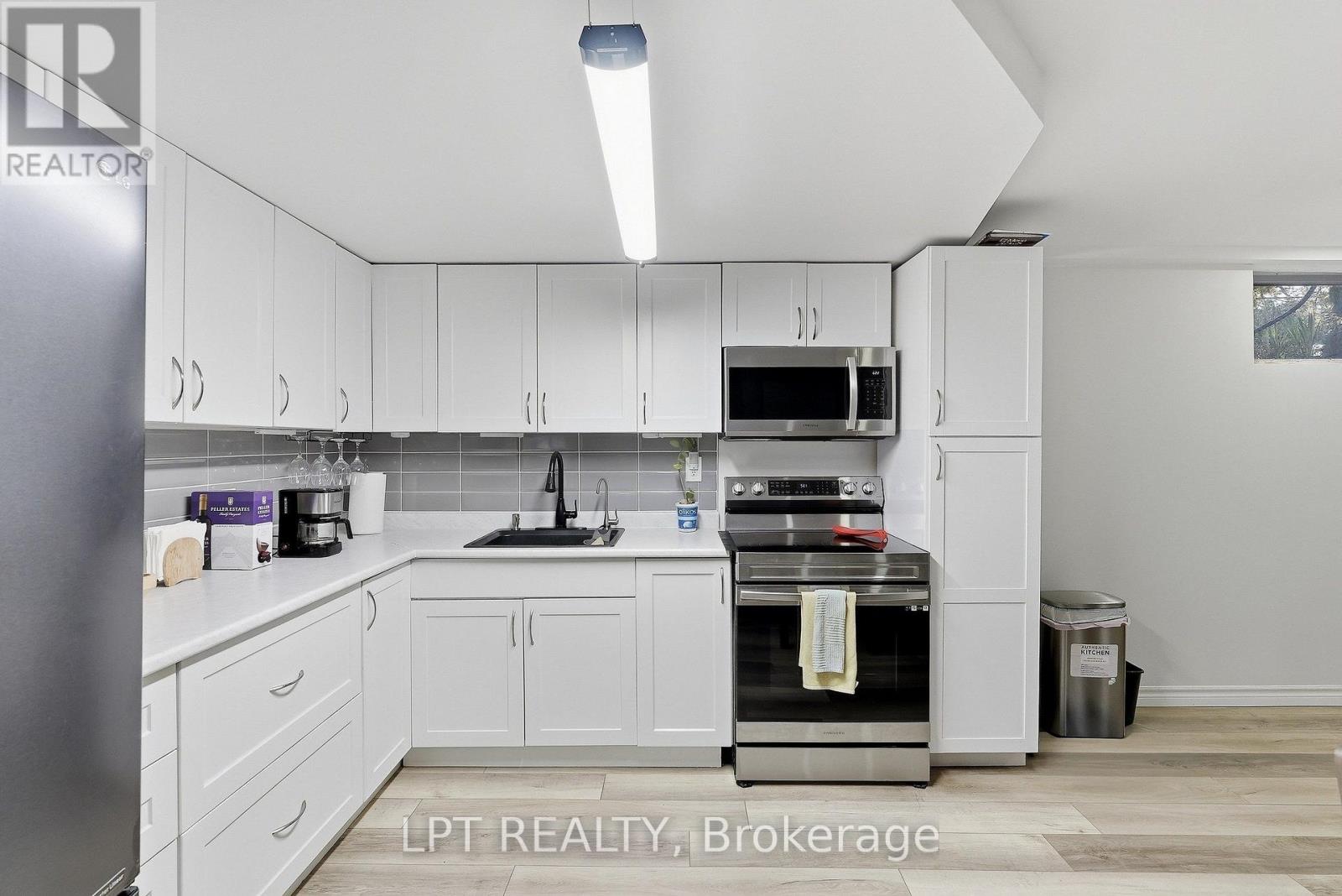 9 NOBLEWOOD DRIVE - 23
