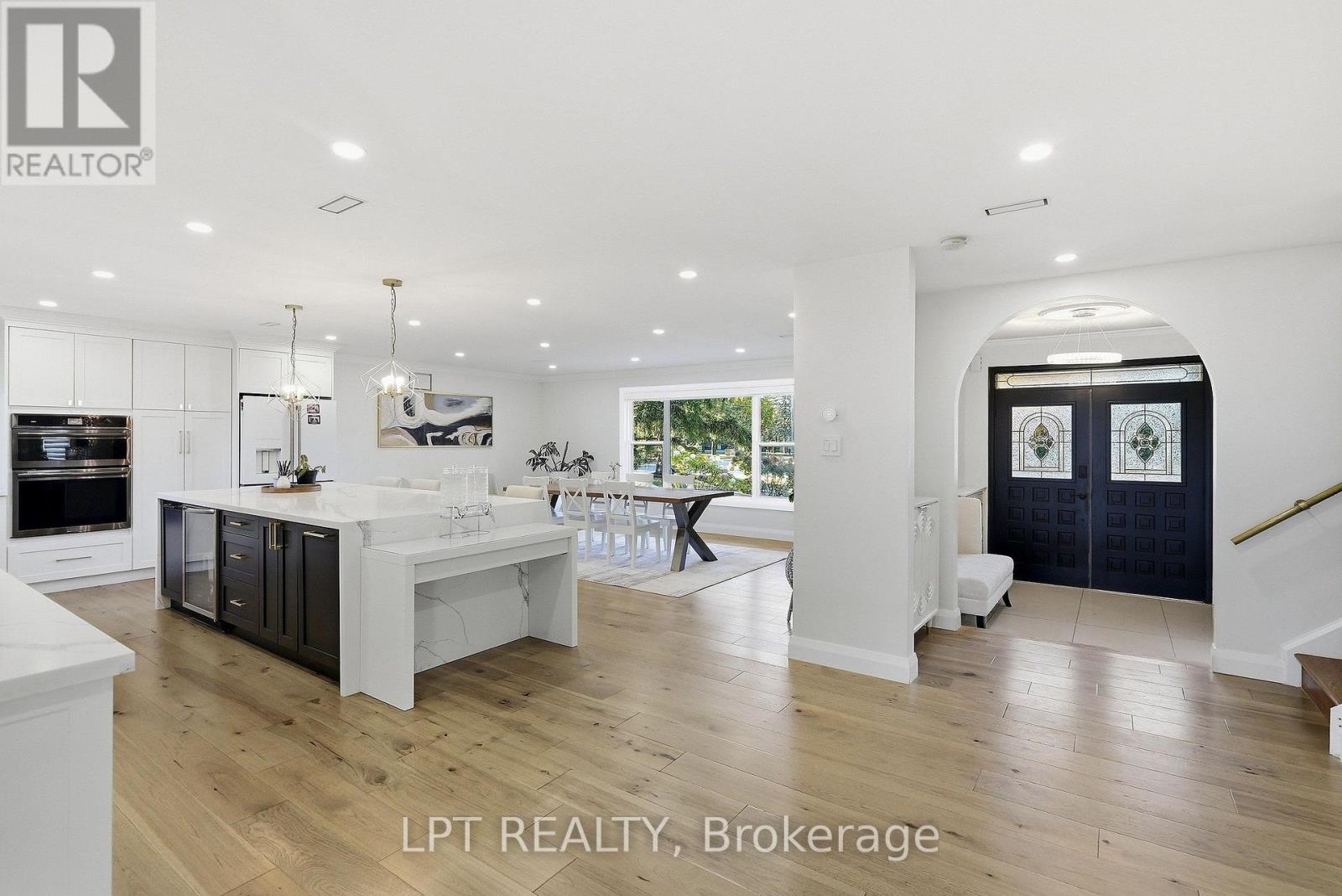 9 Noblewood Drive, King, ON photo 5