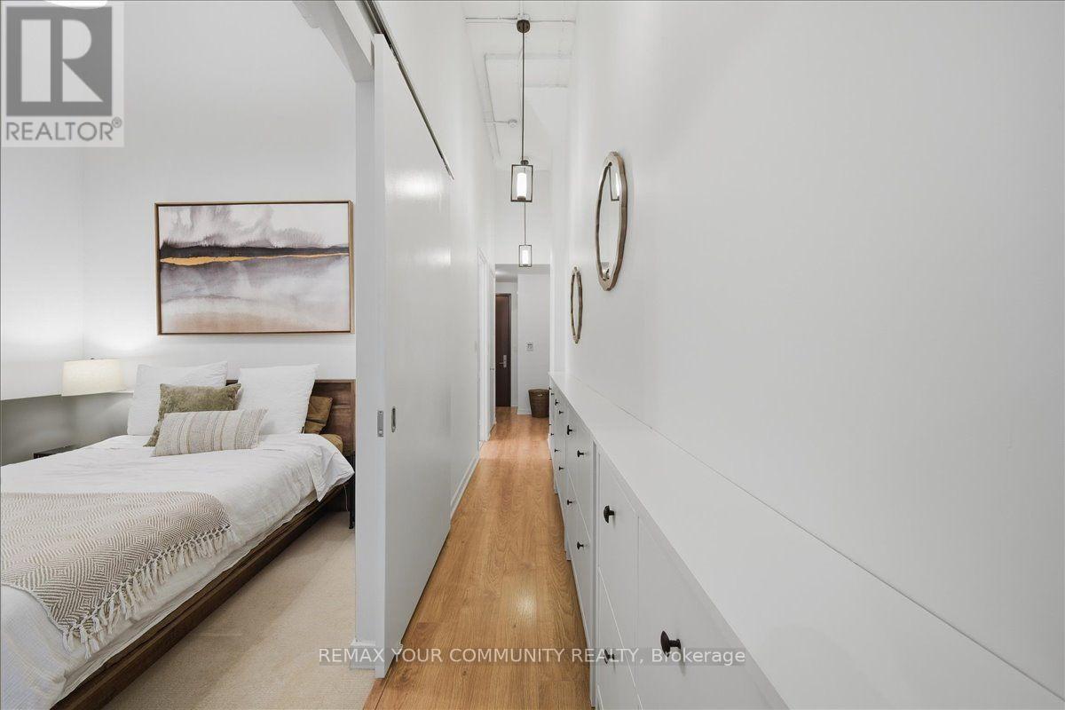 #227 380 MACPHERSON AVENUE - 8