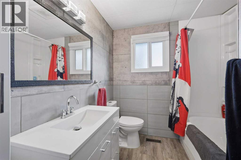 4412 45 Avenue - 14