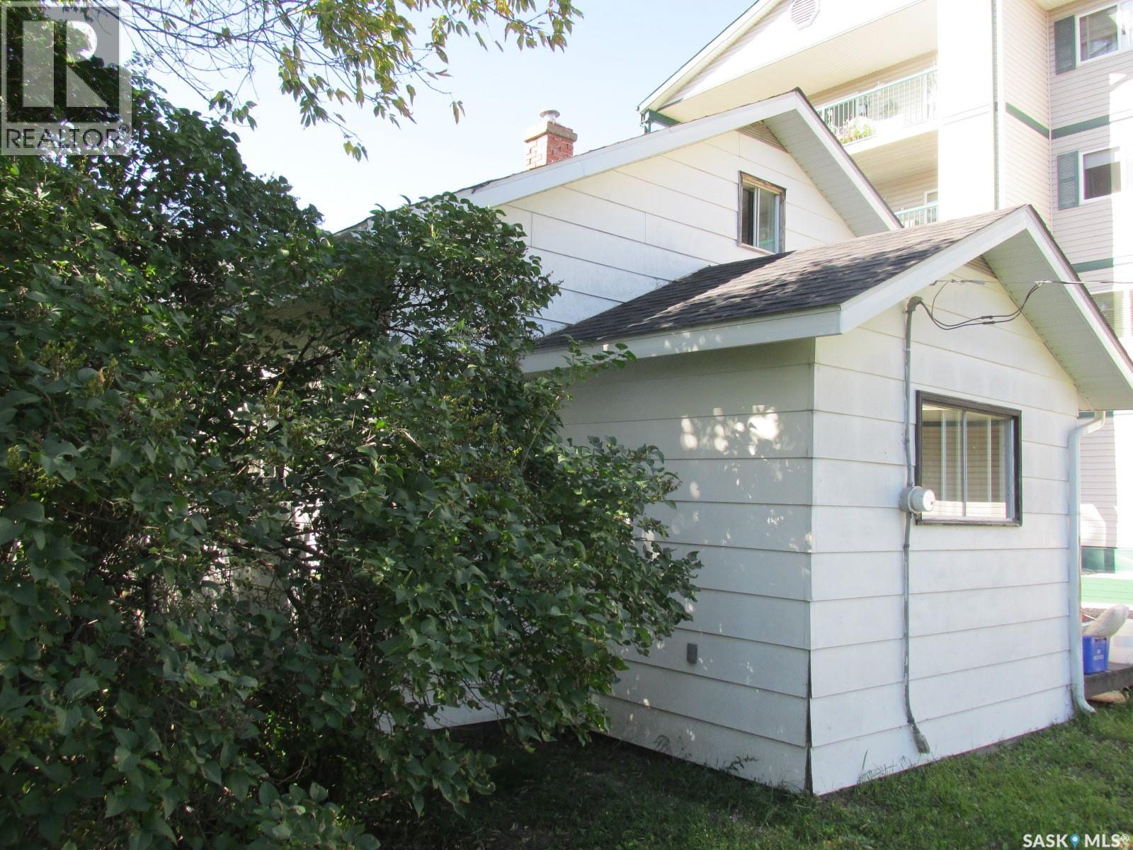 221 1st STREET E, Nipawin — photo 19